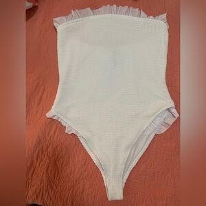 PrettyLittleThing White Shirred Frill Detail Bandeau Swimsuit